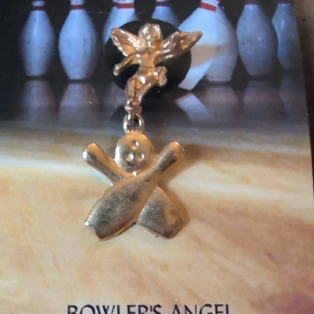 Vintage Gold tone Angels tack Pin Set of 6